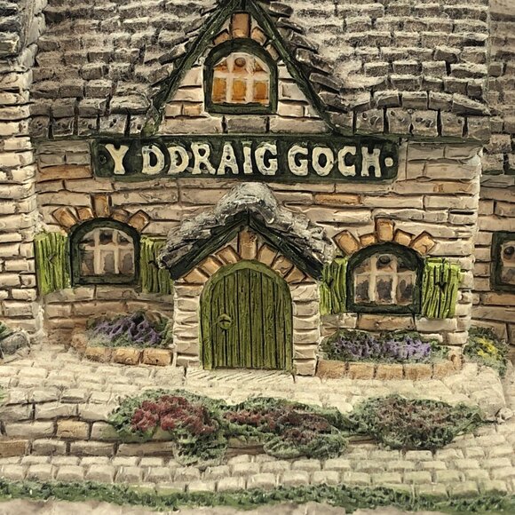Vintage David Winter Cottages 1993 Welsh Collection Y DDRAIG GOCH Original box - Picture 12 of 16